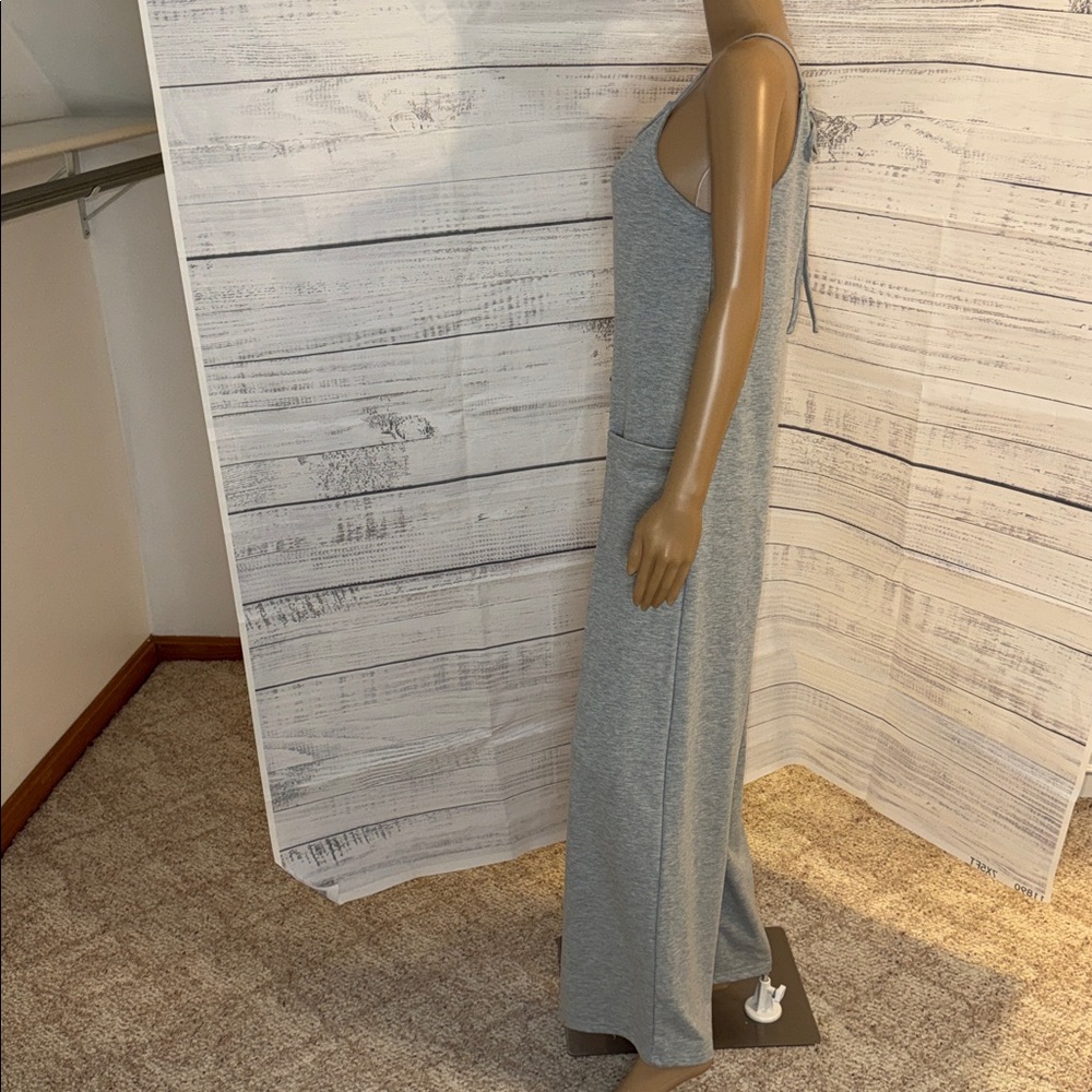 NWOT Sleeveless Wide-Leg Jumpsuit in Heather Gray - Picture 4 of 7